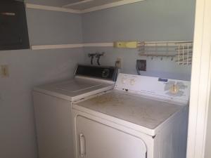 COUNTRY MANORS - Residential