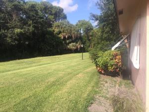 COUNTRY MANORS - Residential