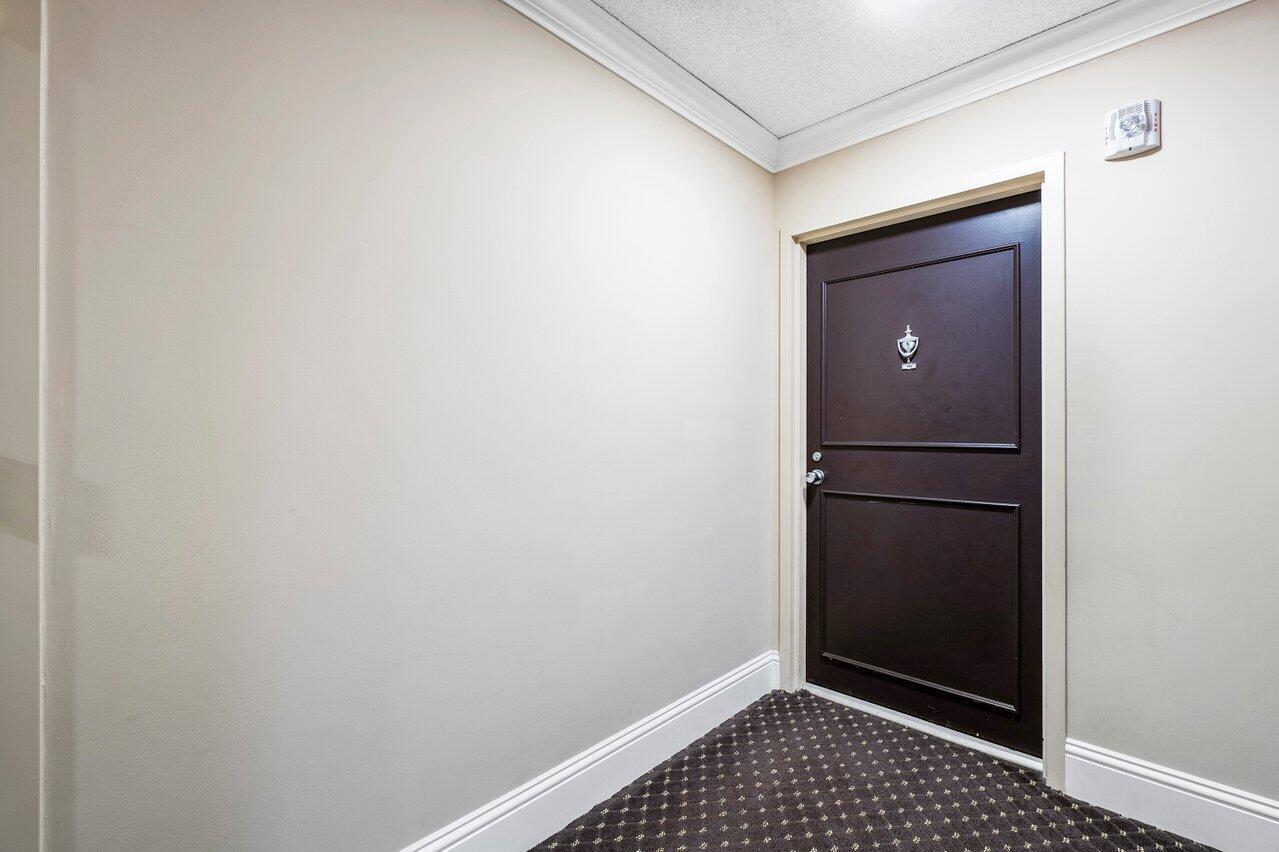 LANDS OF THE PRESIDENT CONDO 3 - Residential Lease