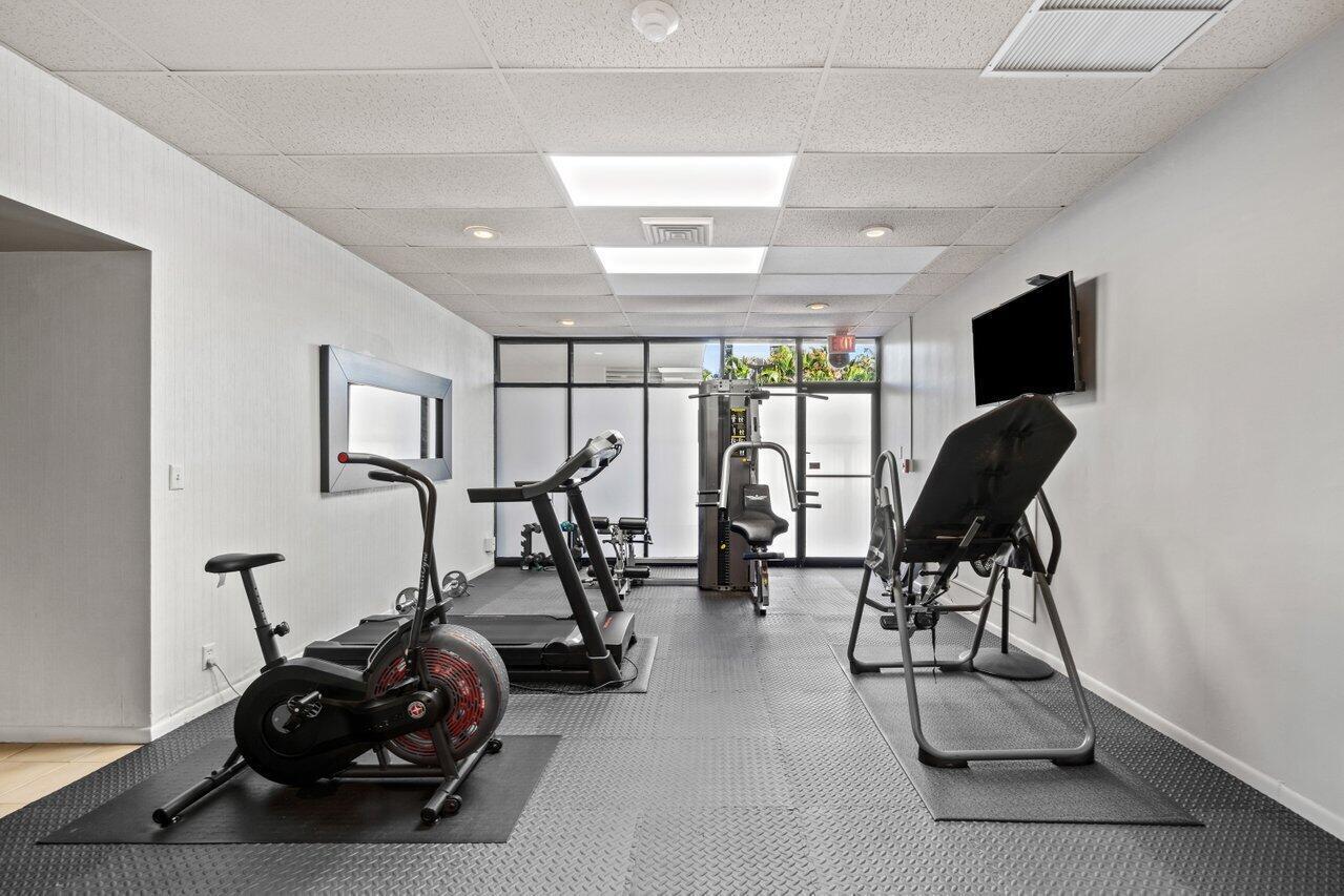 LANDS OF THE PRESIDENT CONDO 3 - Residential Lease