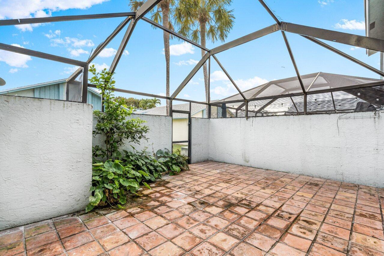 SANDALFOOT COVE SEC 12 - Residential Lease