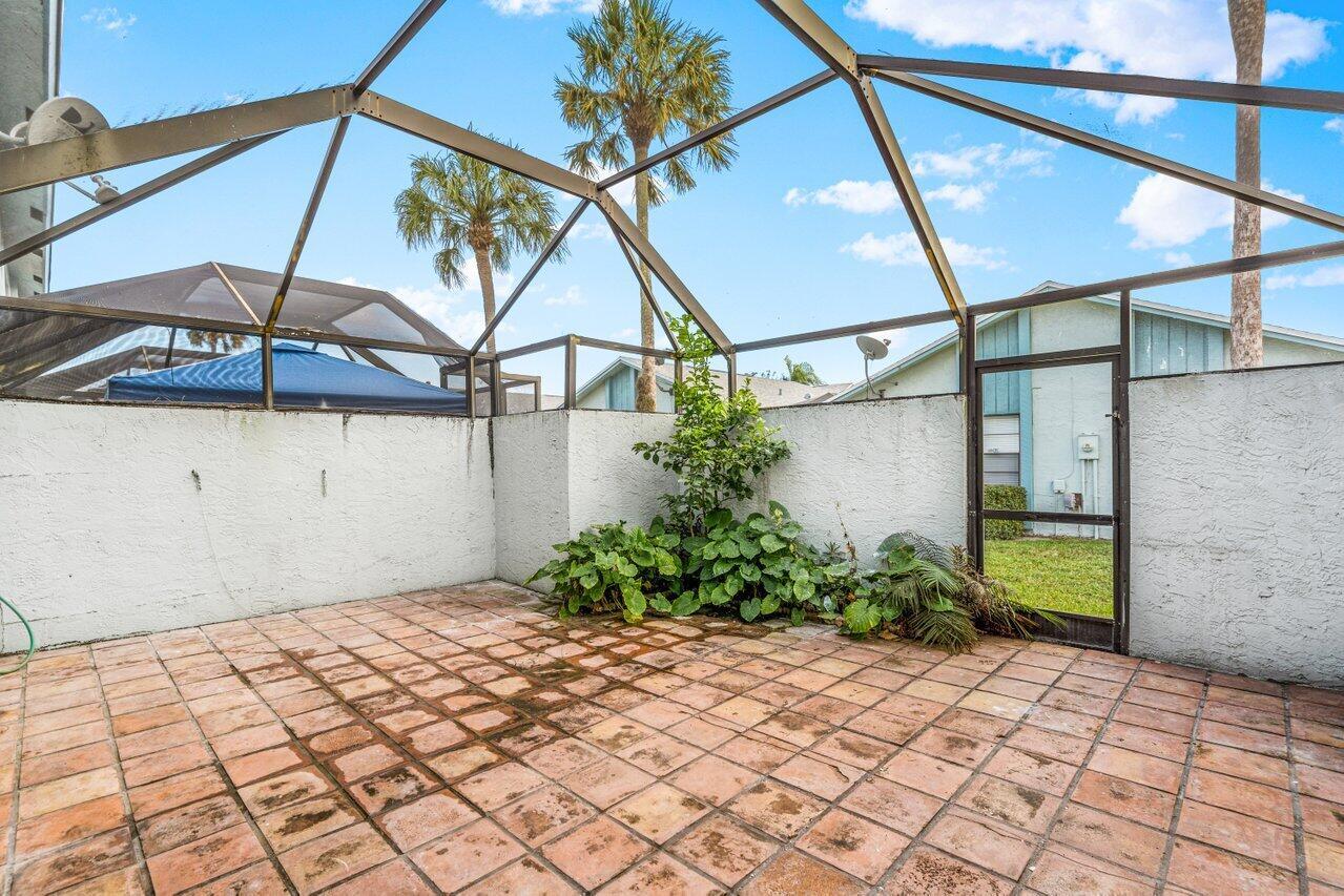 SANDALFOOT COVE SEC 12 - Residential Lease