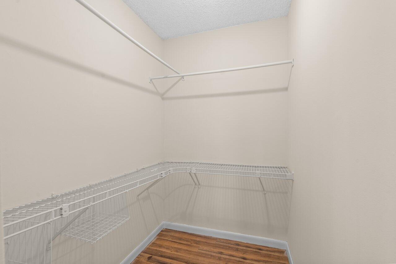 SANDALFOOT COVE SEC 12 - Residential Lease