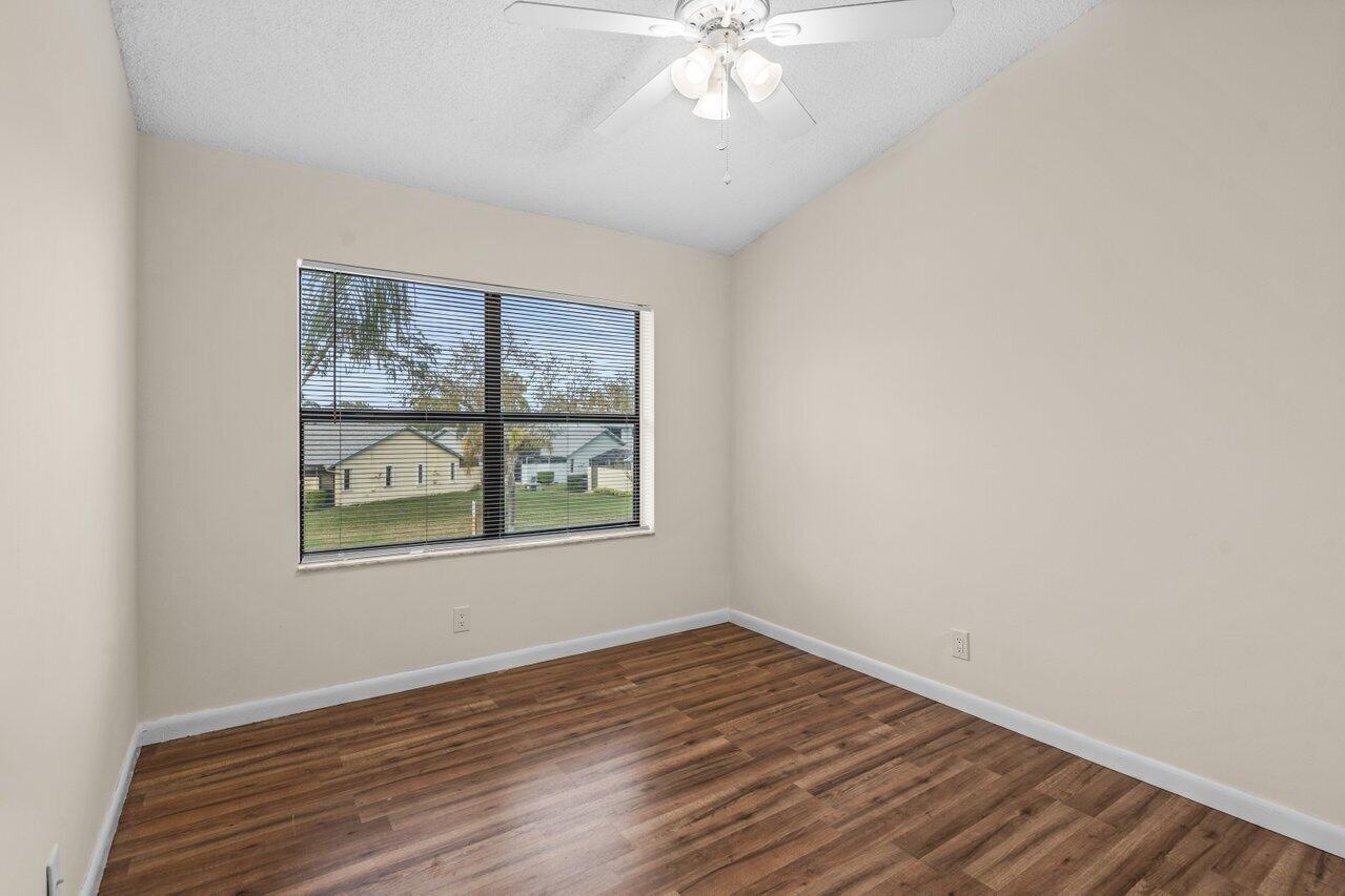 SANDALFOOT COVE SEC 12 - Residential Lease