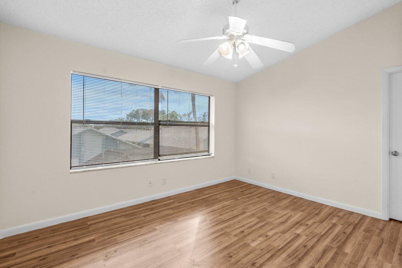 SANDALFOOT COVE SEC 12 - Residential Lease