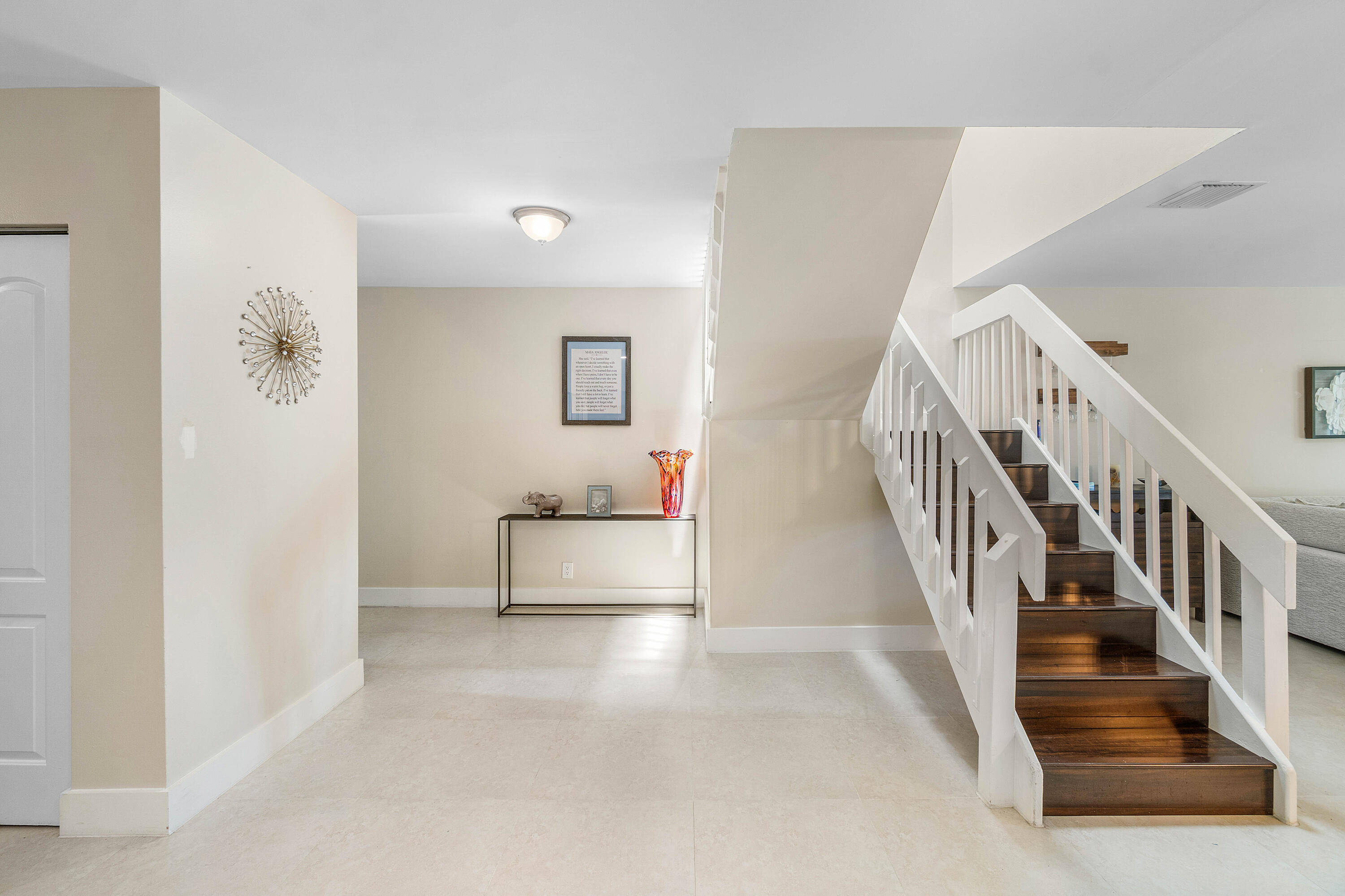 6044 Glendale Drive