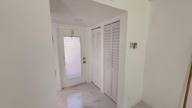 9 WILLOWBROOK Lane 102