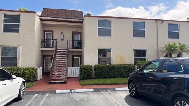 Photo of 9 WILLOWBROOK Lane #102, Delray Beach, FL 33446 (MLS # B26081469)