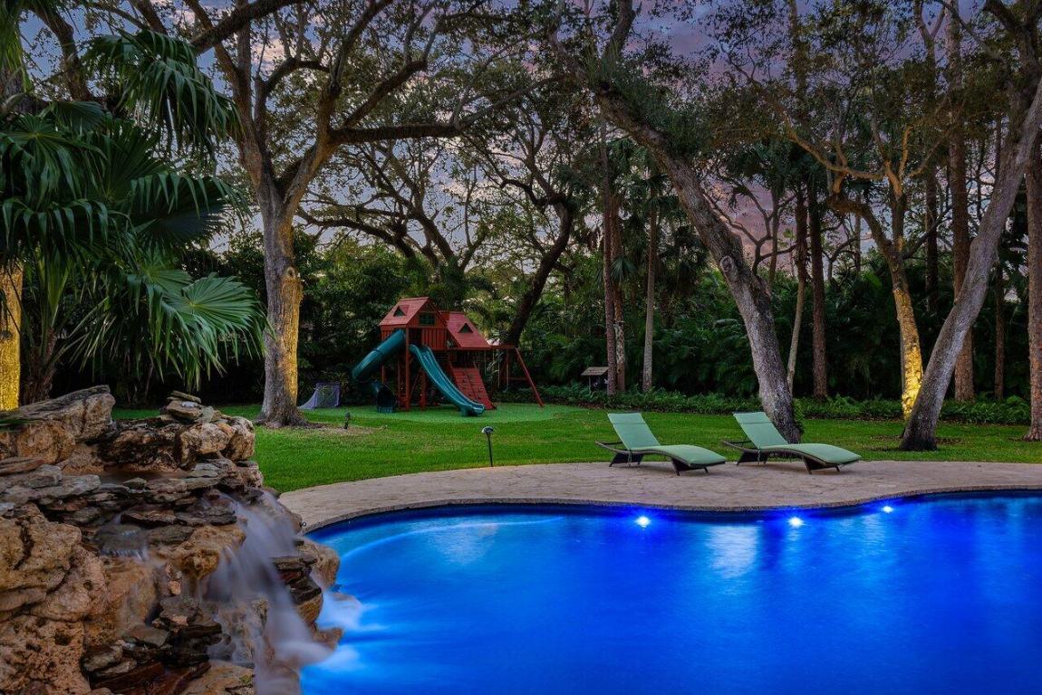 FOXE CHASE - Residential