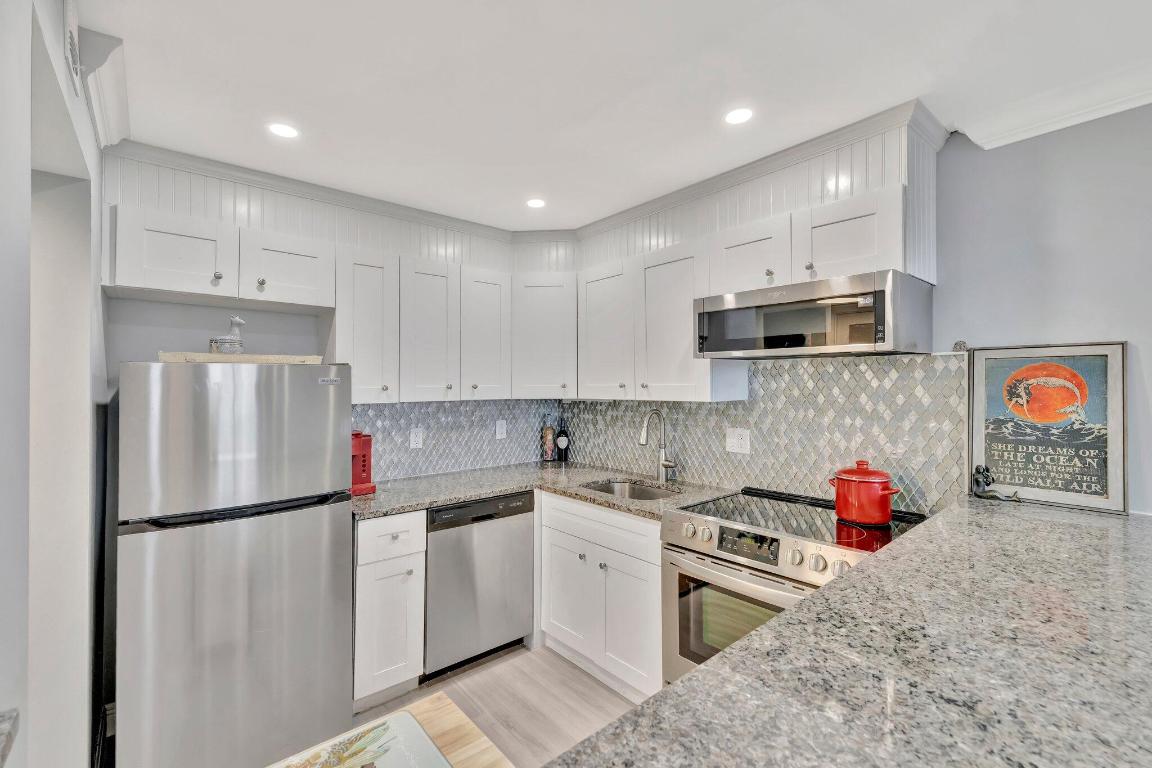 INTRACOASTAL TOWER - Residential