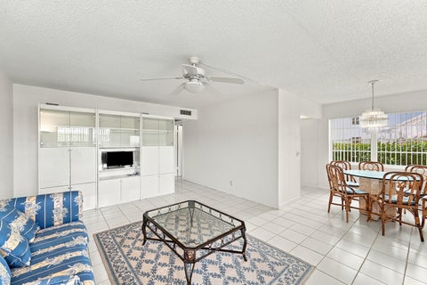Tiny photo for 116 LYNDHURST F #116, Deerfield Beach, FL 33442 (MLS # B26087927)