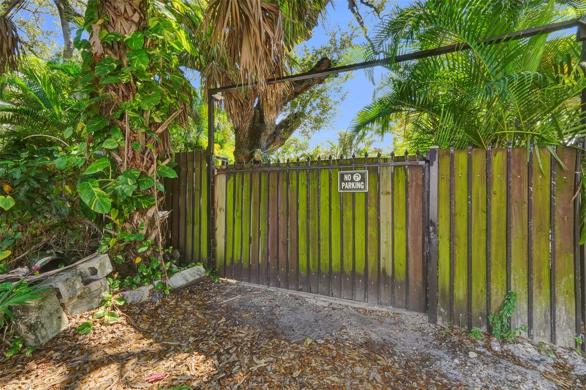 RIVERSIDE NO 3 - Residential