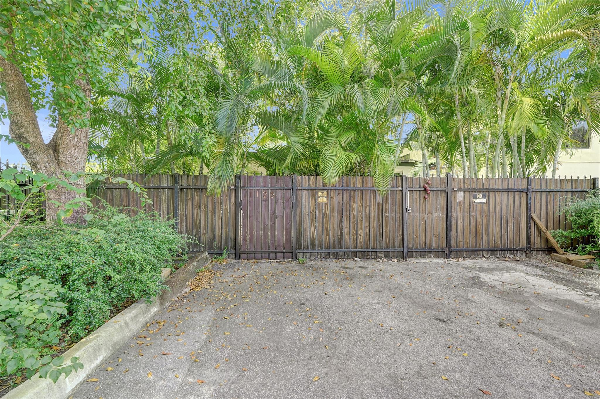 RIVERSIDE NO 3 - Residential