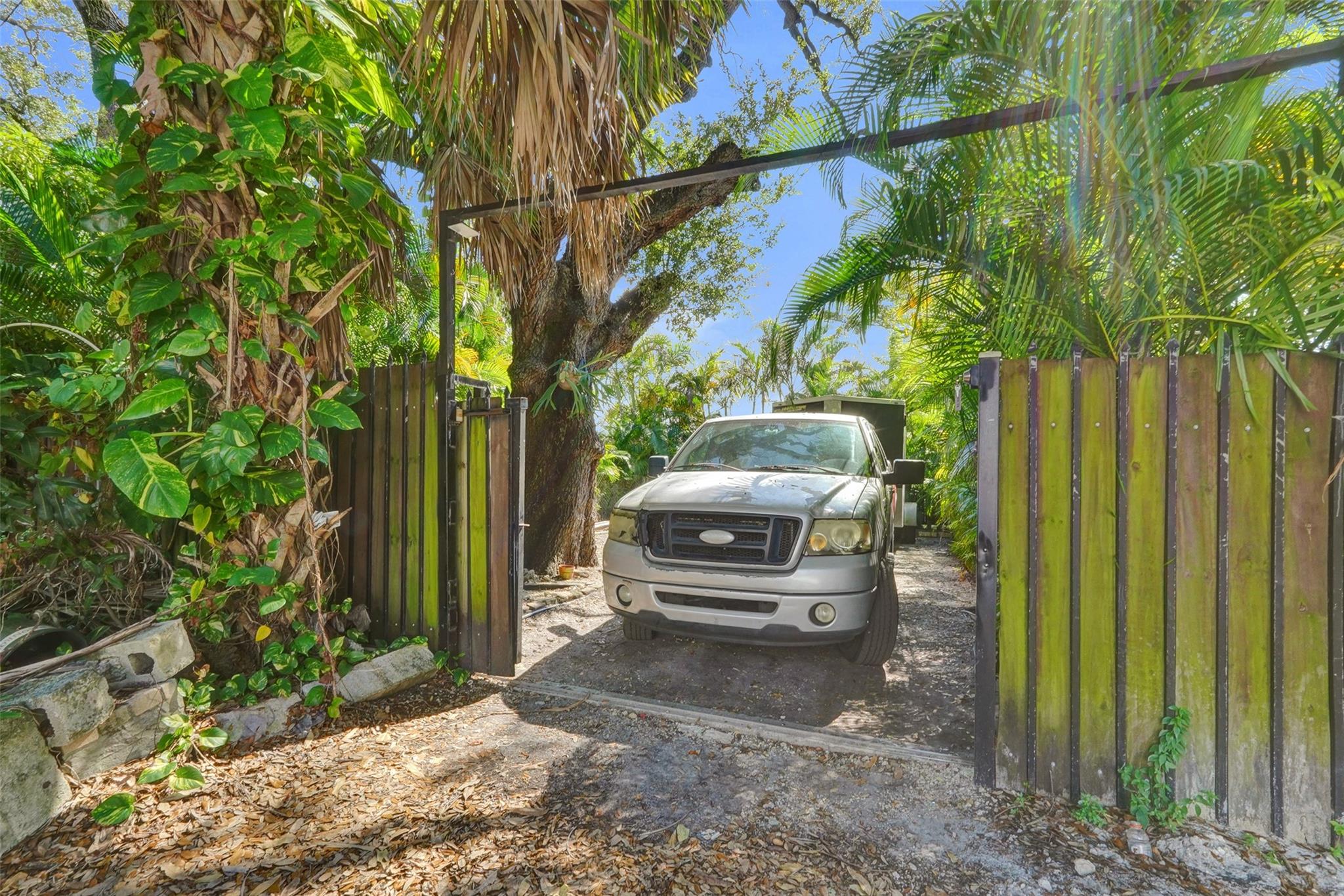 RIVERSIDE NO 3 - Residential