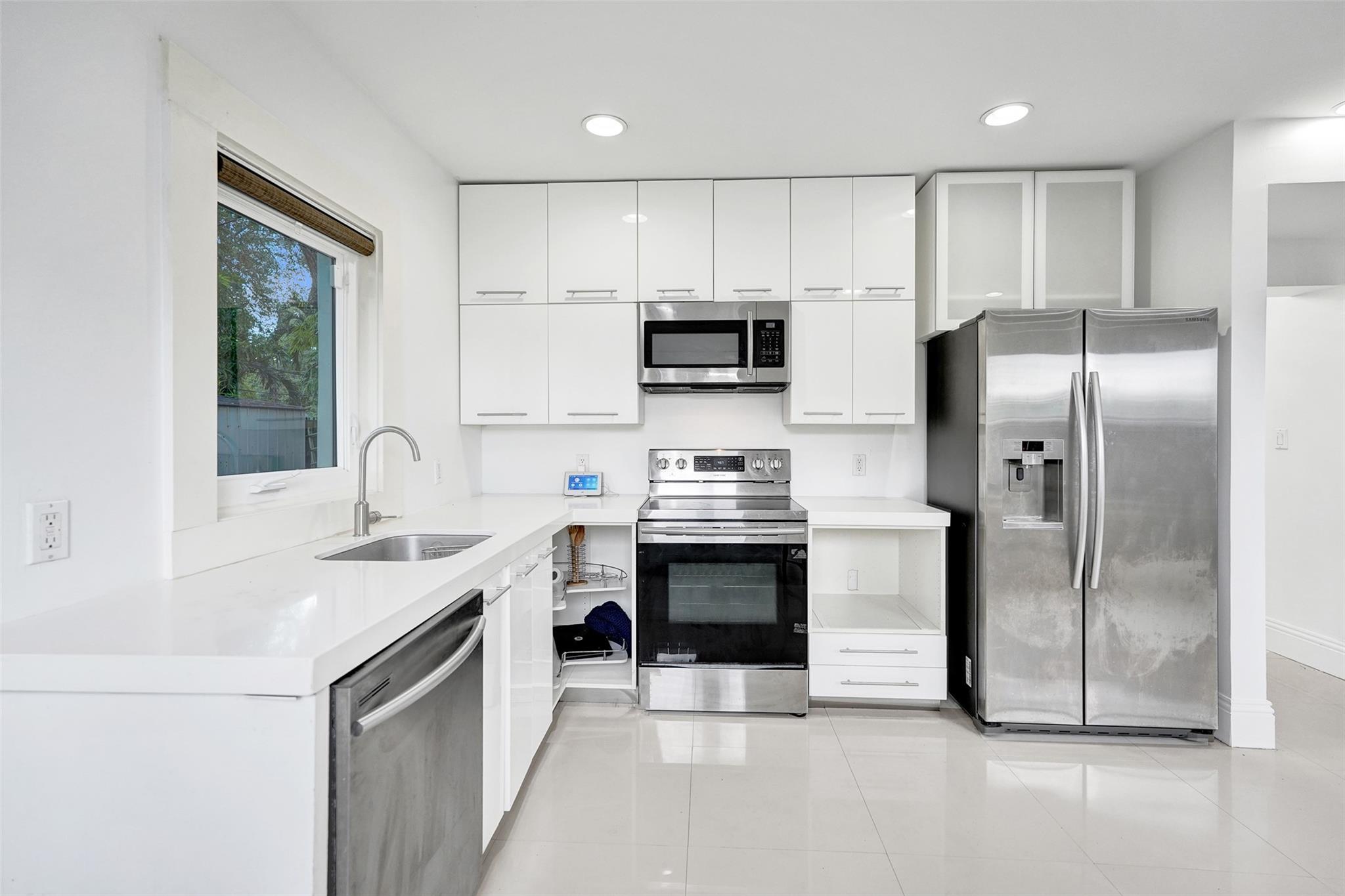 RIVERSIDE NO 3 - Residential