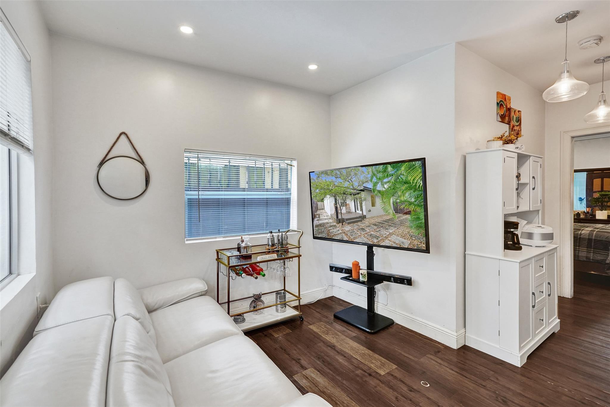 RIVERSIDE NO 3 - Residential