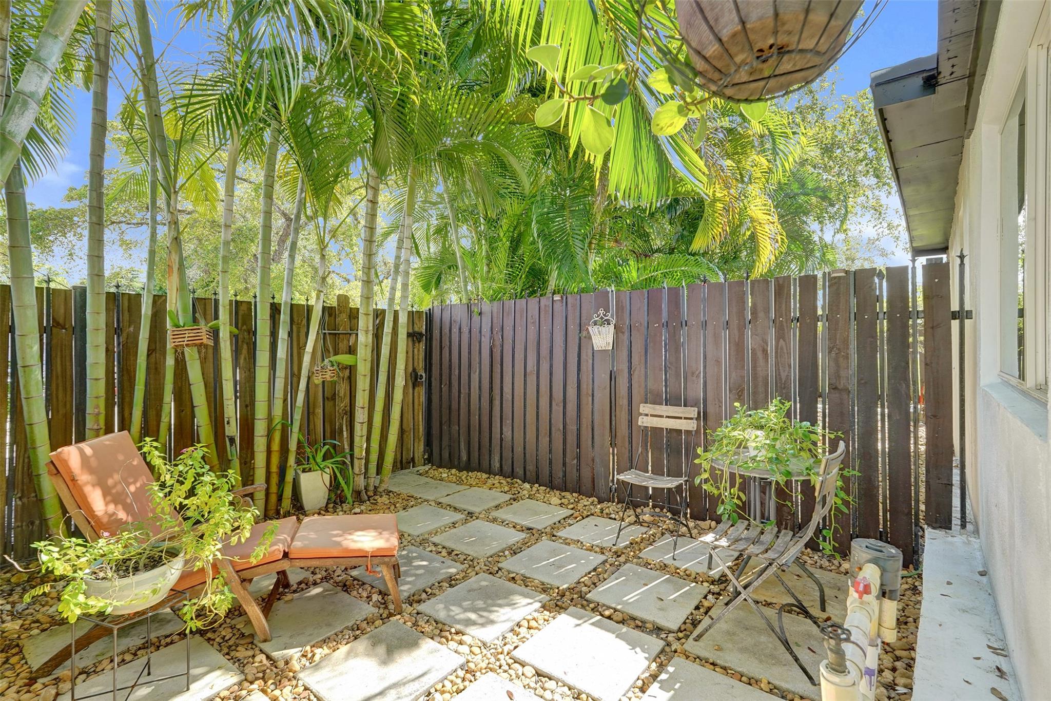 RIVERSIDE NO 3 - Residential