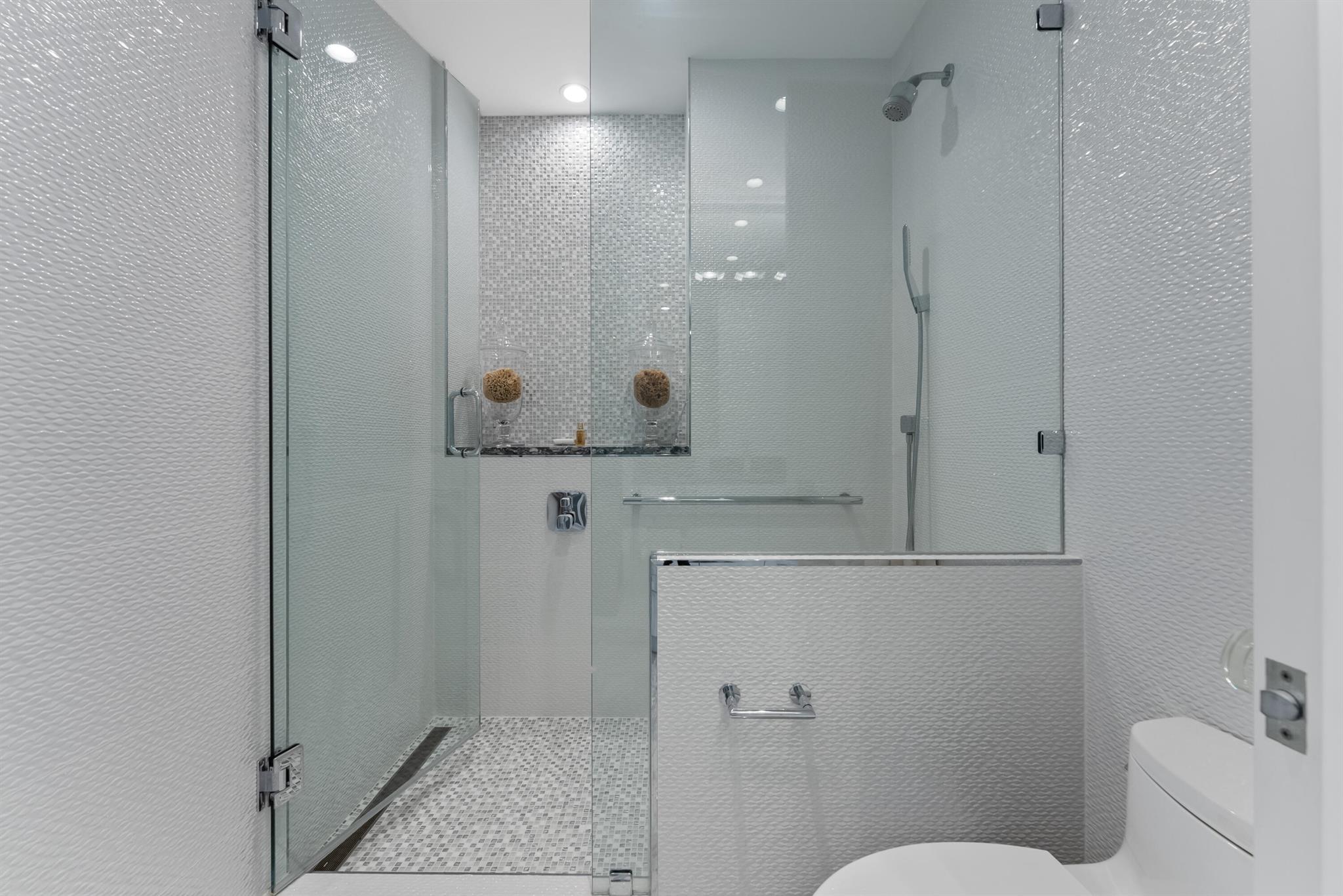 FAIRWAY POINT - Residential