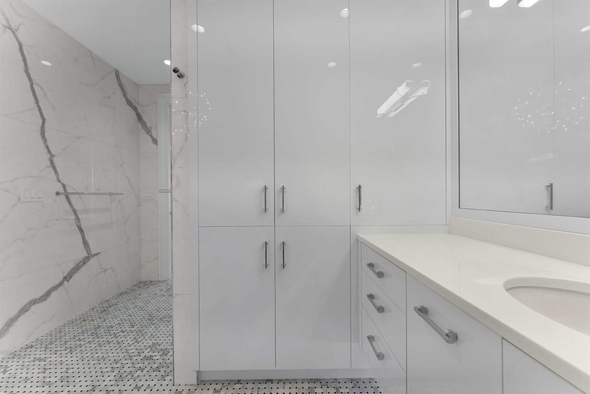 FAIRWAY POINT - Residential