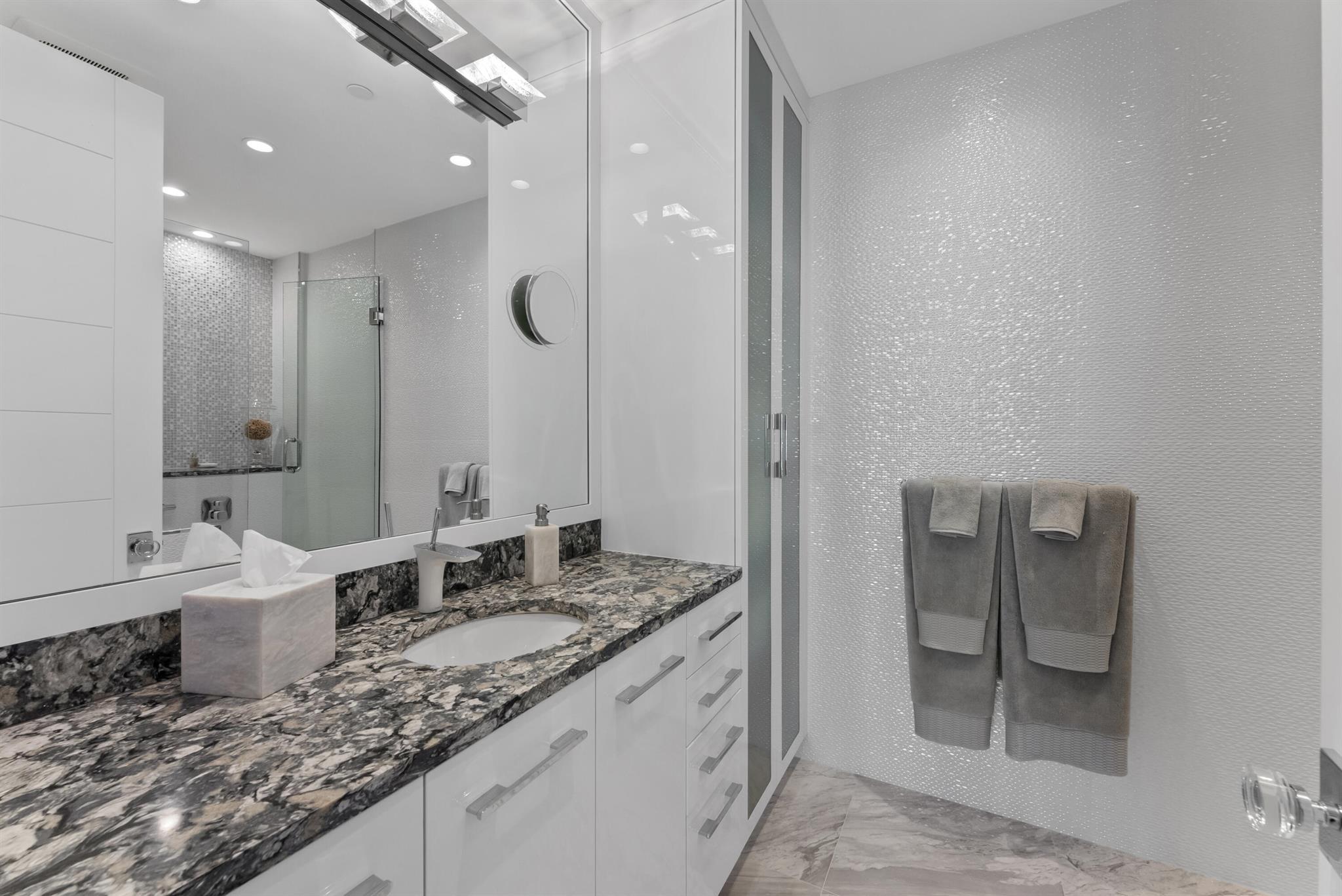 FAIRWAY POINT - Residential