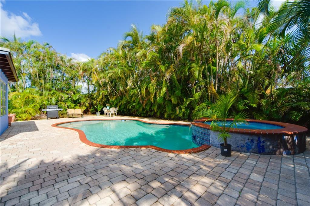 Shorewood 45-36 B - Residential