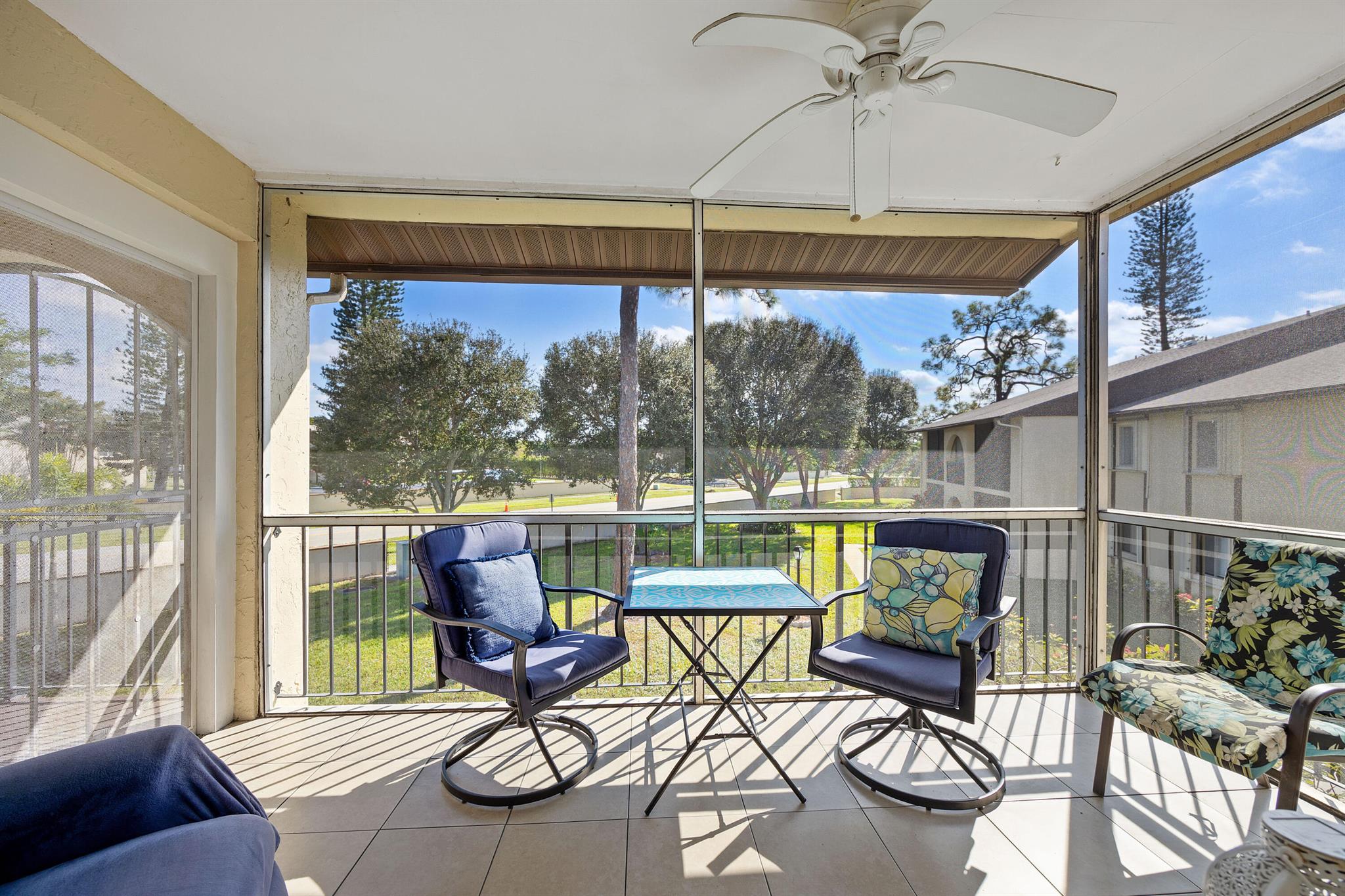 LA PINATA - Residential