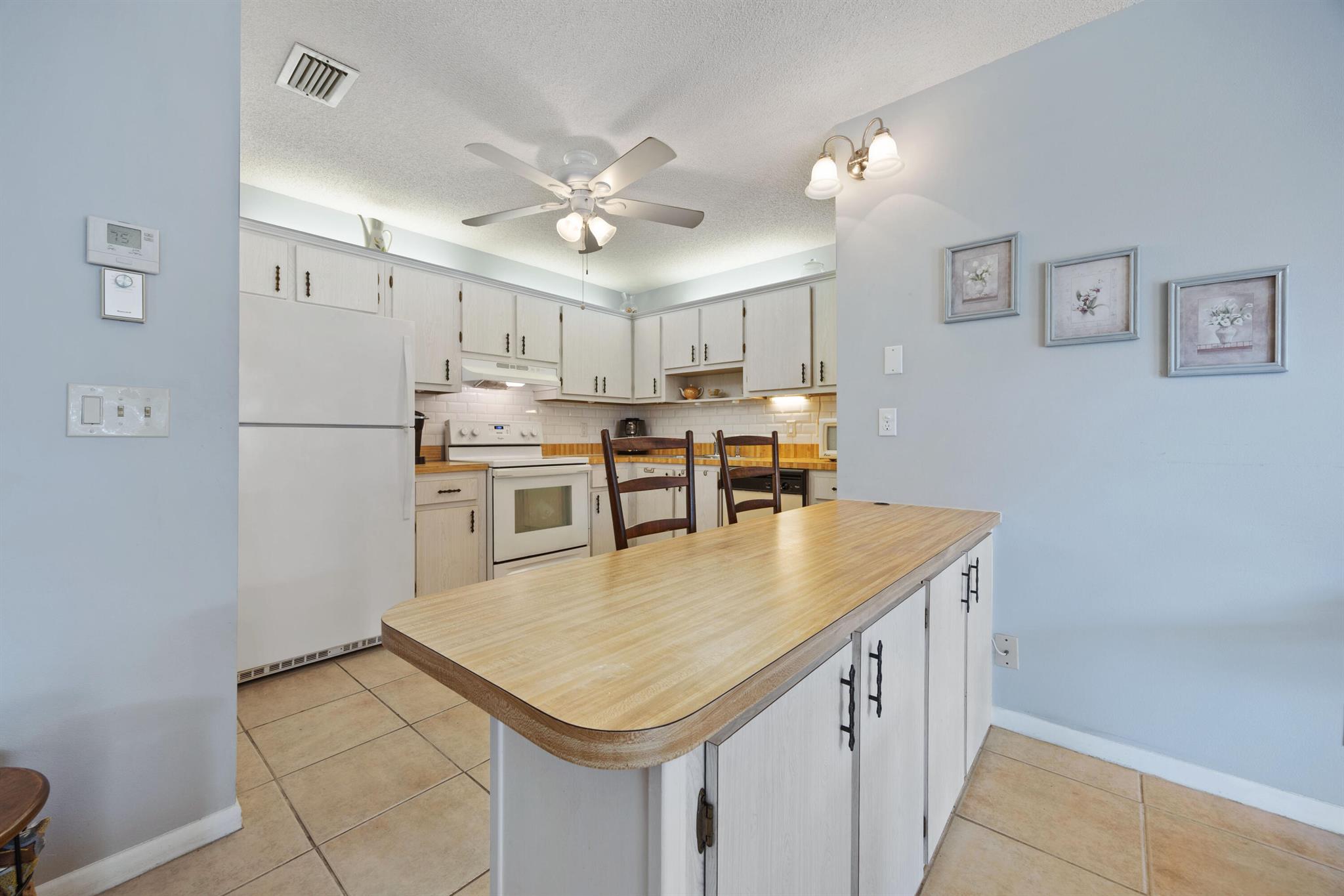 LA PINATA - Residential