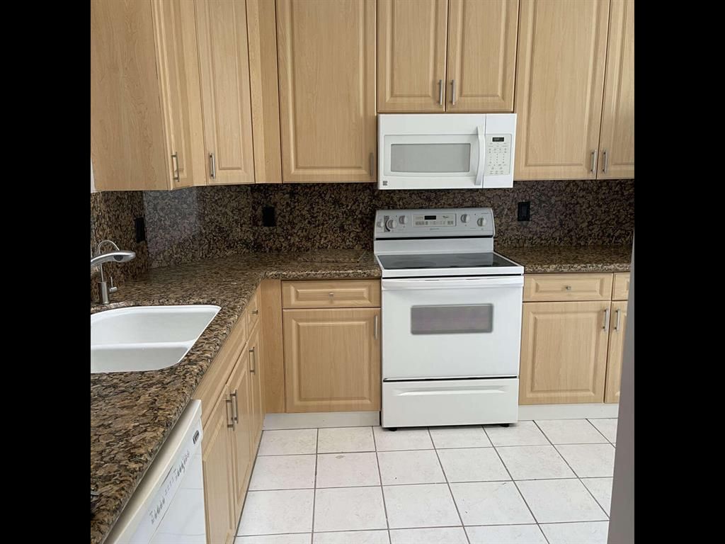 Photo of 10733 Royal Caribbean Circle, Boynton Beach, FL 33437 (MLS # R10764231)