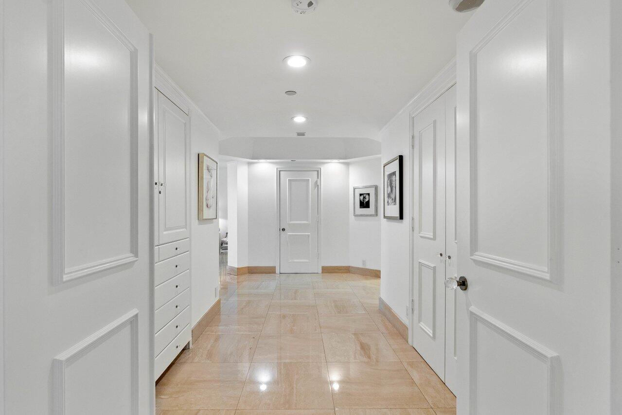 TWENTY SEVEN SEVENTY SOUTH OCEAN BLVD - Residential