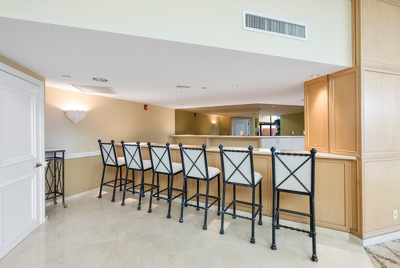 TWENTY SEVEN SEVENTY SOUTH OCEAN BLVD - Residential