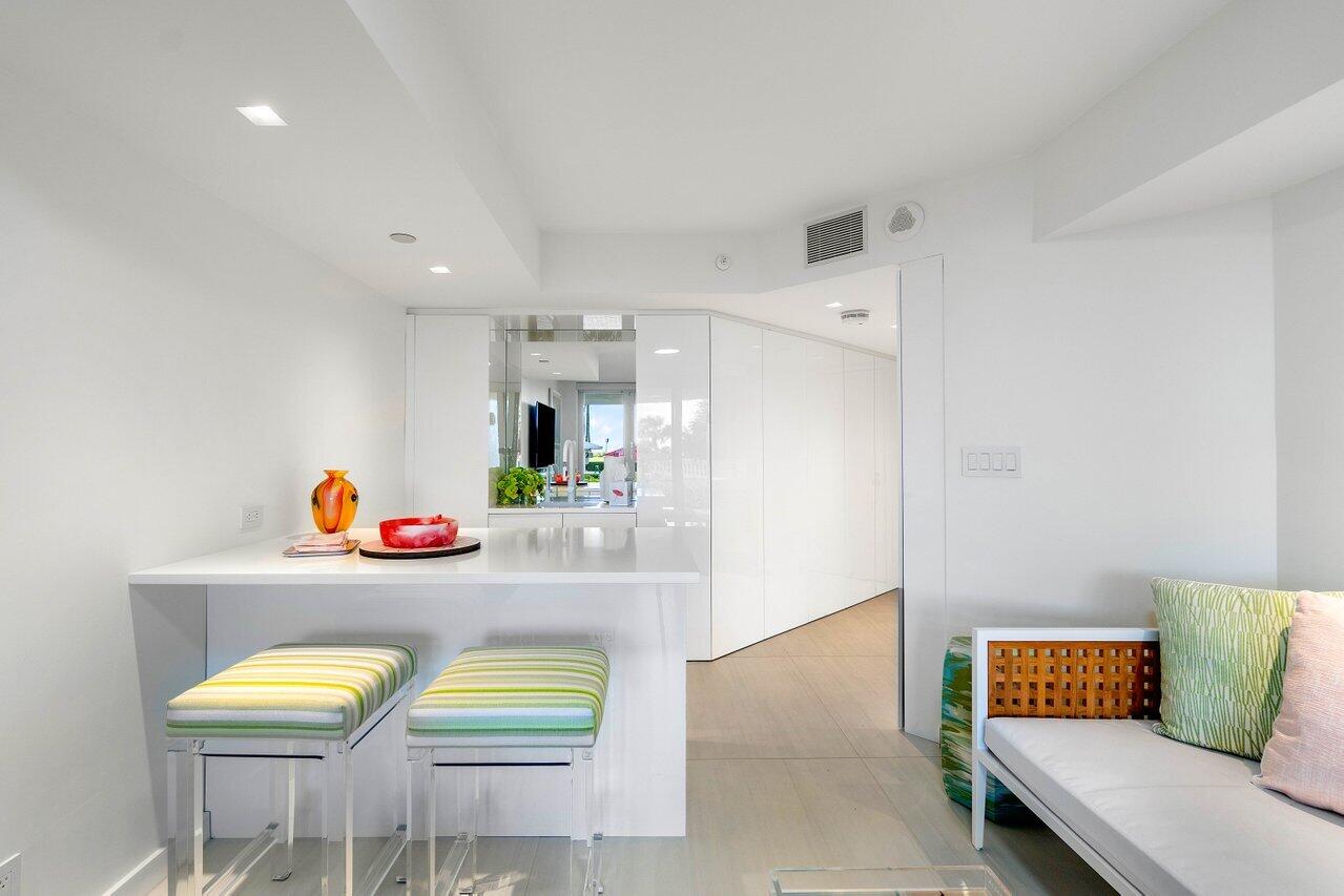 TWENTY SEVEN SEVENTY SOUTH OCEAN BLVD - Residential