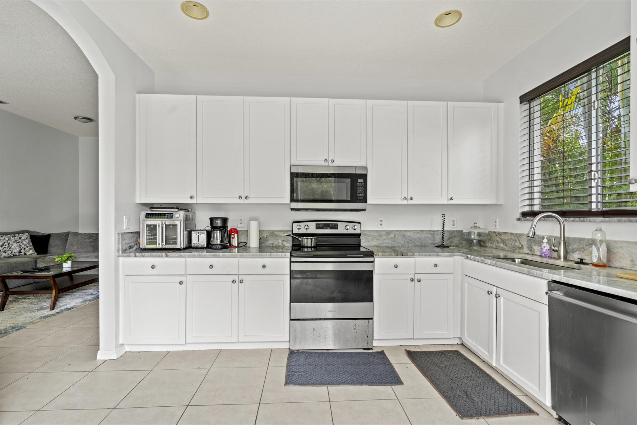 Port St Lucie, Florida 34987, United States, 3 Bedrooms Bedrooms, ,2 BathroomsBathrooms,Residential,Active,223827