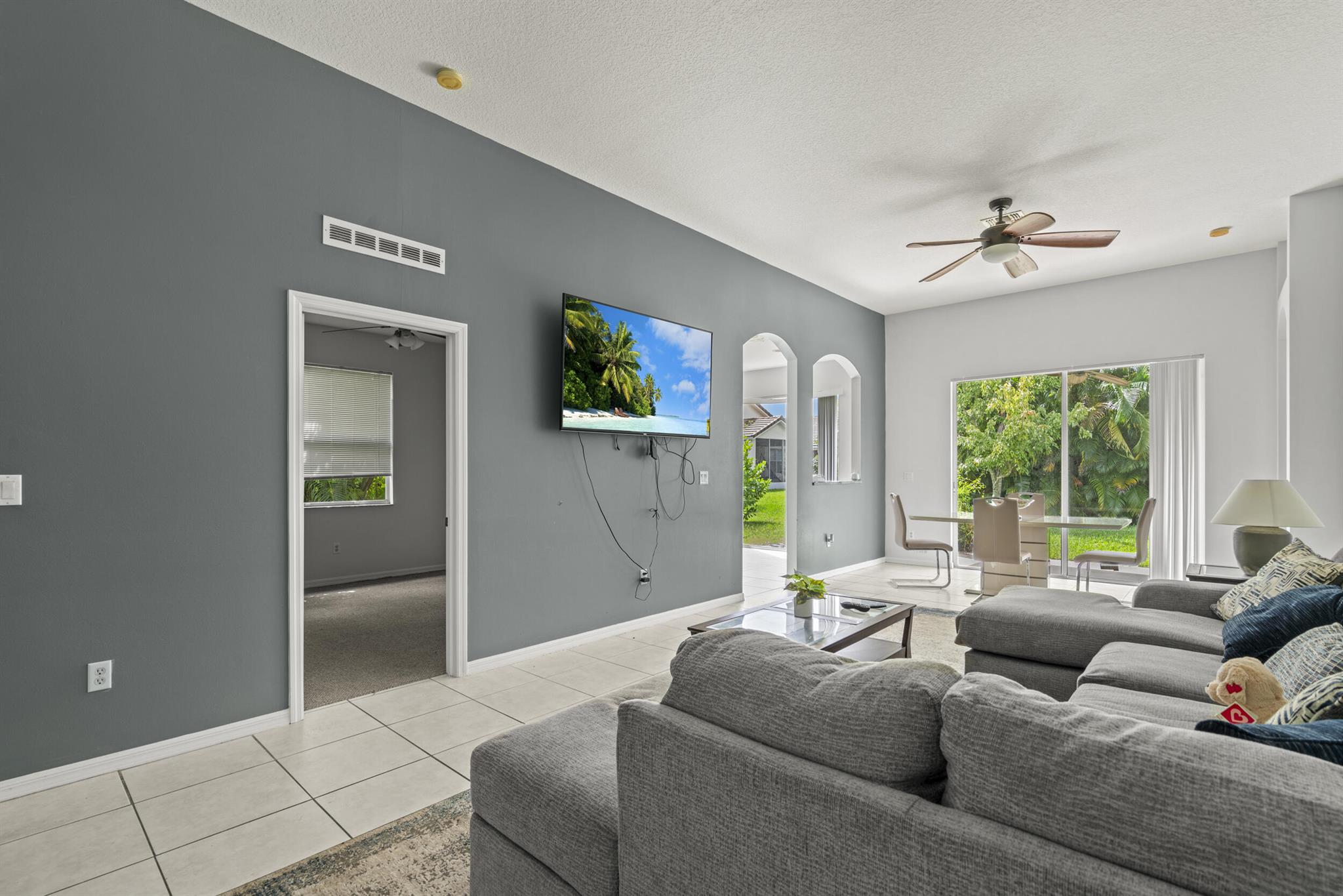 Port St Lucie, Florida 34987, United States, 3 Bedrooms Bedrooms, ,2 BathroomsBathrooms,Residential,Active,223827