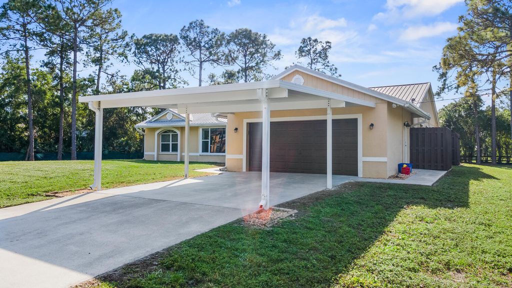 Photo of 14116 83rd Lane N, Loxahatchee, FL 33470 (MLS # R10946093)