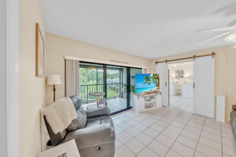 Tiny photo for 4833 Esedra Court #305, Lake Worth, FL 33467 (MLS # B26087123)