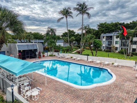 Tiny photo for 4833 Esedra Court #305, Lake Worth, FL 33467 (MLS # B26087123)