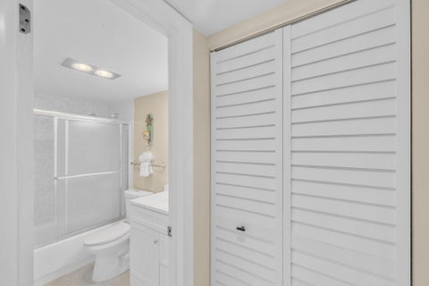Tiny photo for 4833 Esedra Court #305, Lake Worth, FL 33467 (MLS # B26087123)