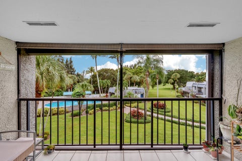Tiny photo for 4833 Esedra Court #305, Lake Worth, FL 33467 (MLS # B26087123)