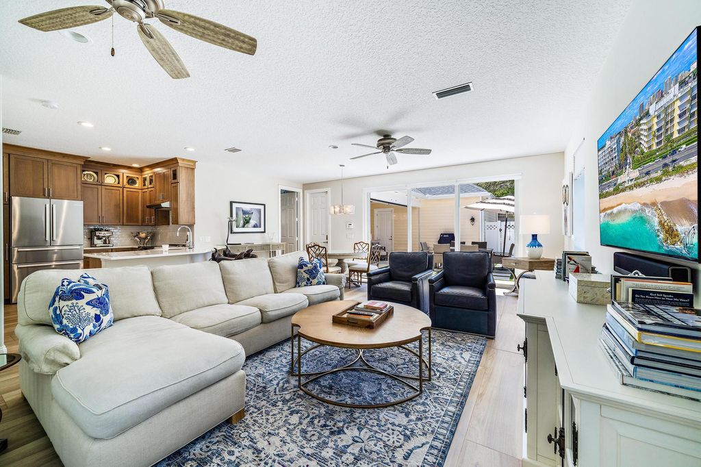 Photo of 138 Poinciana Drive, Jupiter, FL 33458 (MLS # R10999947)