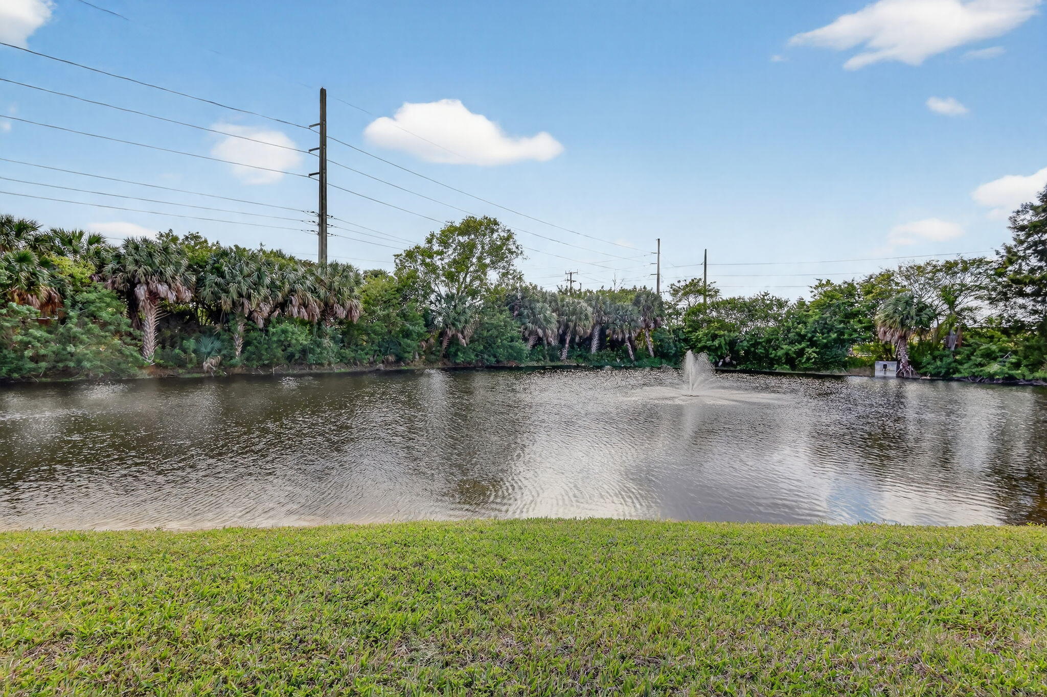 LAS VERDES (KINGS POINT 8) - Residential