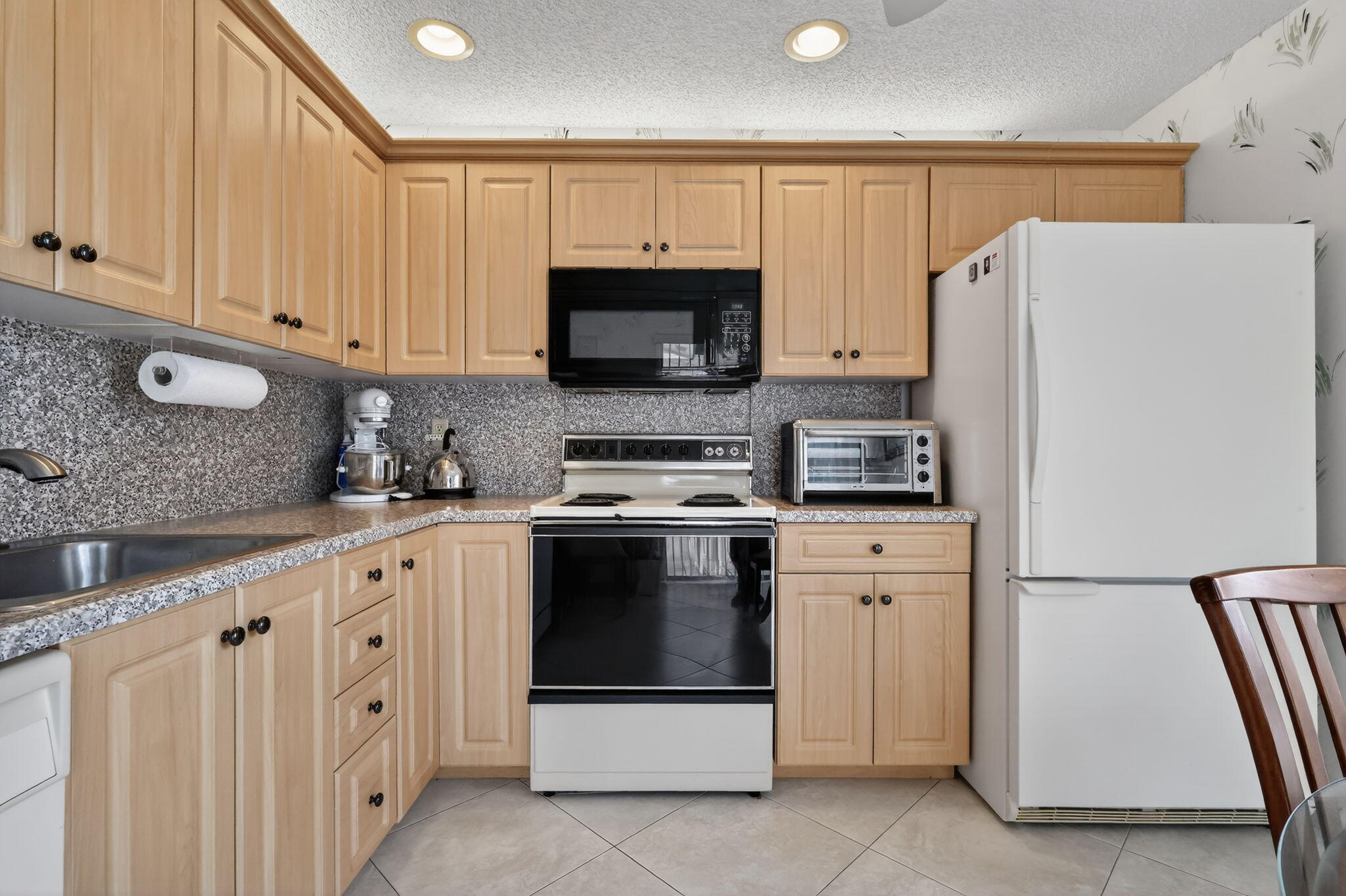 LAS VERDES (KINGS POINT 8) - Residential