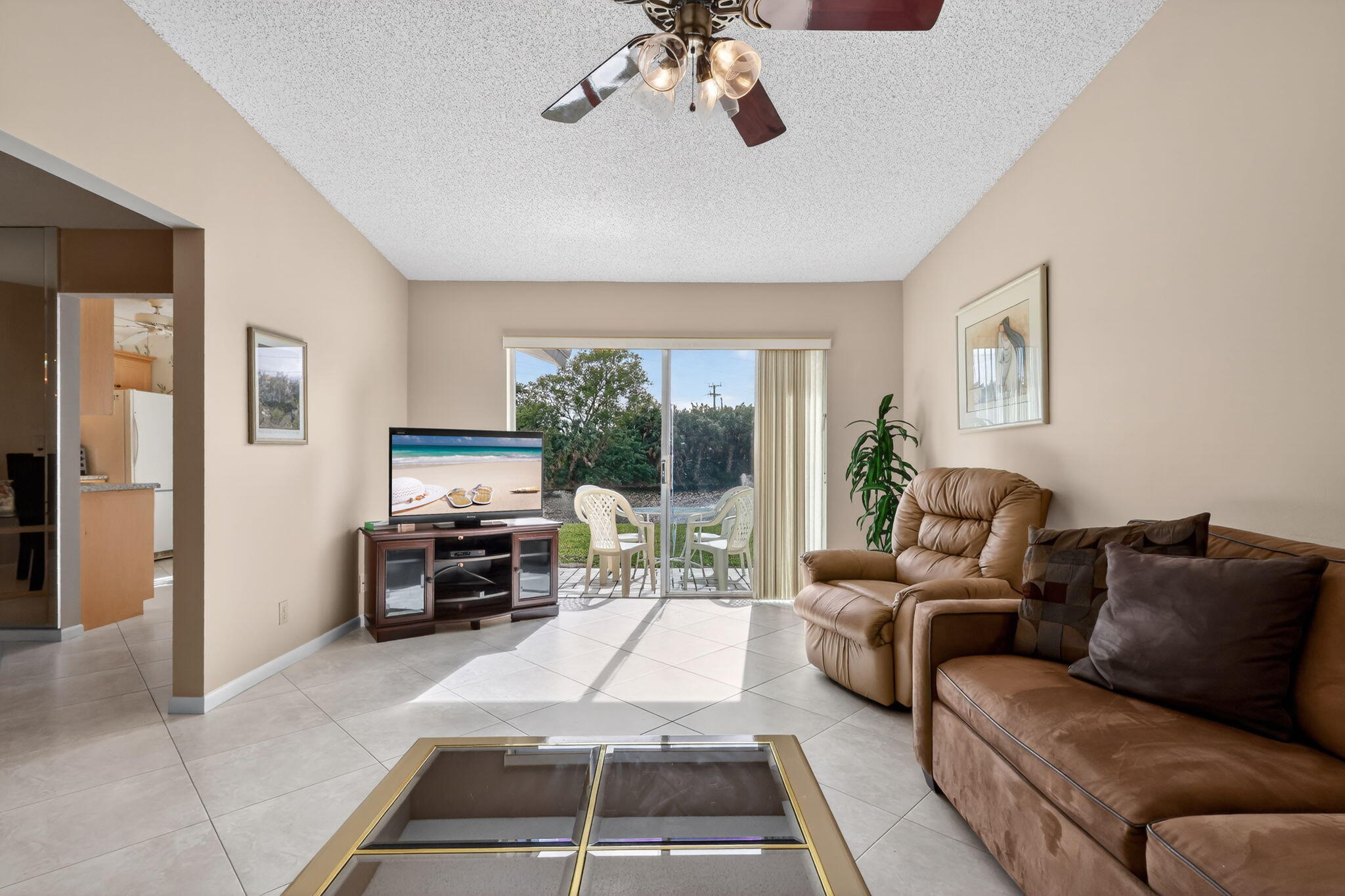 LAS VERDES (KINGS POINT 8) - Residential