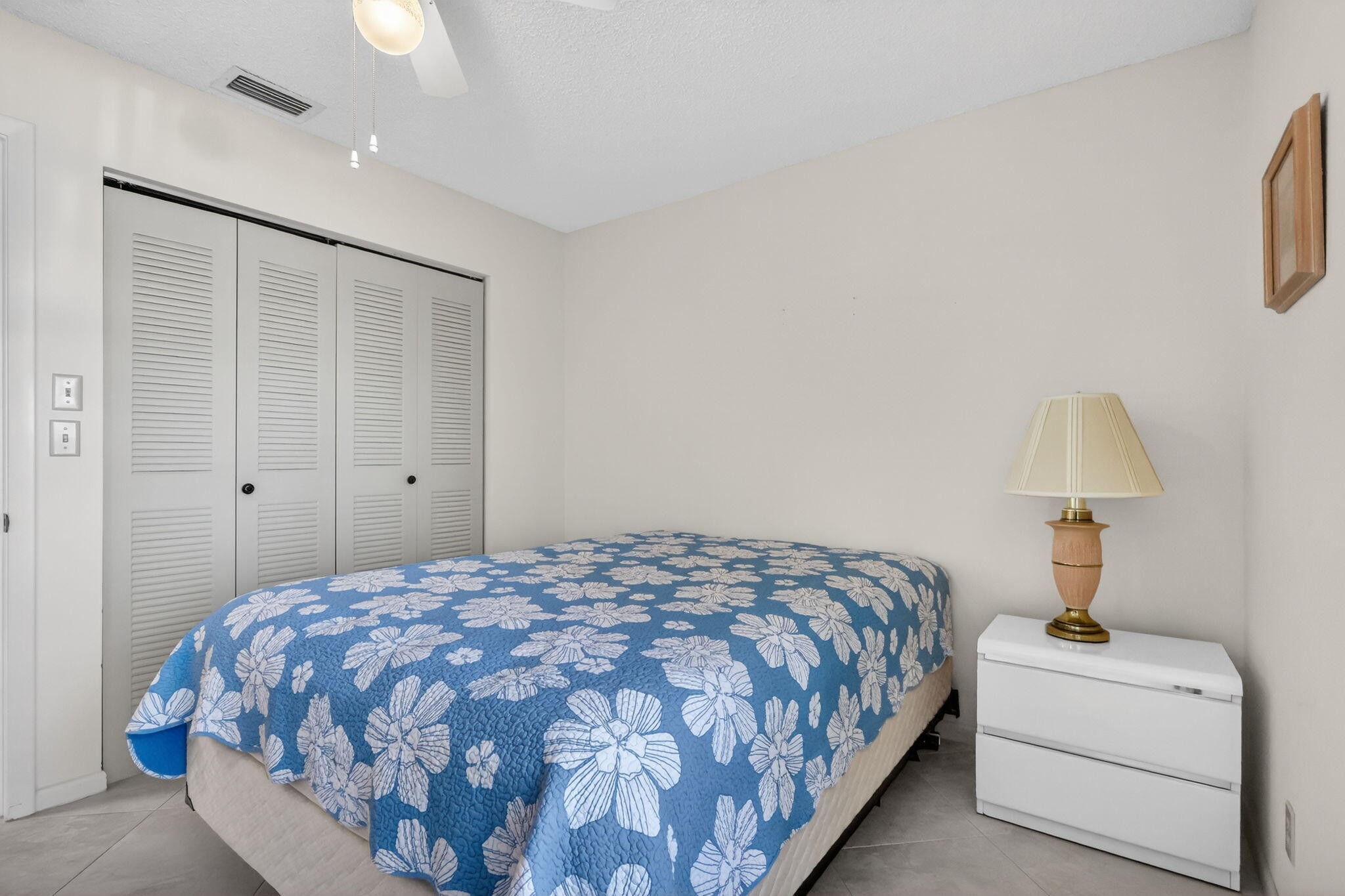 LAS VERDES (KINGS POINT 8) - Residential