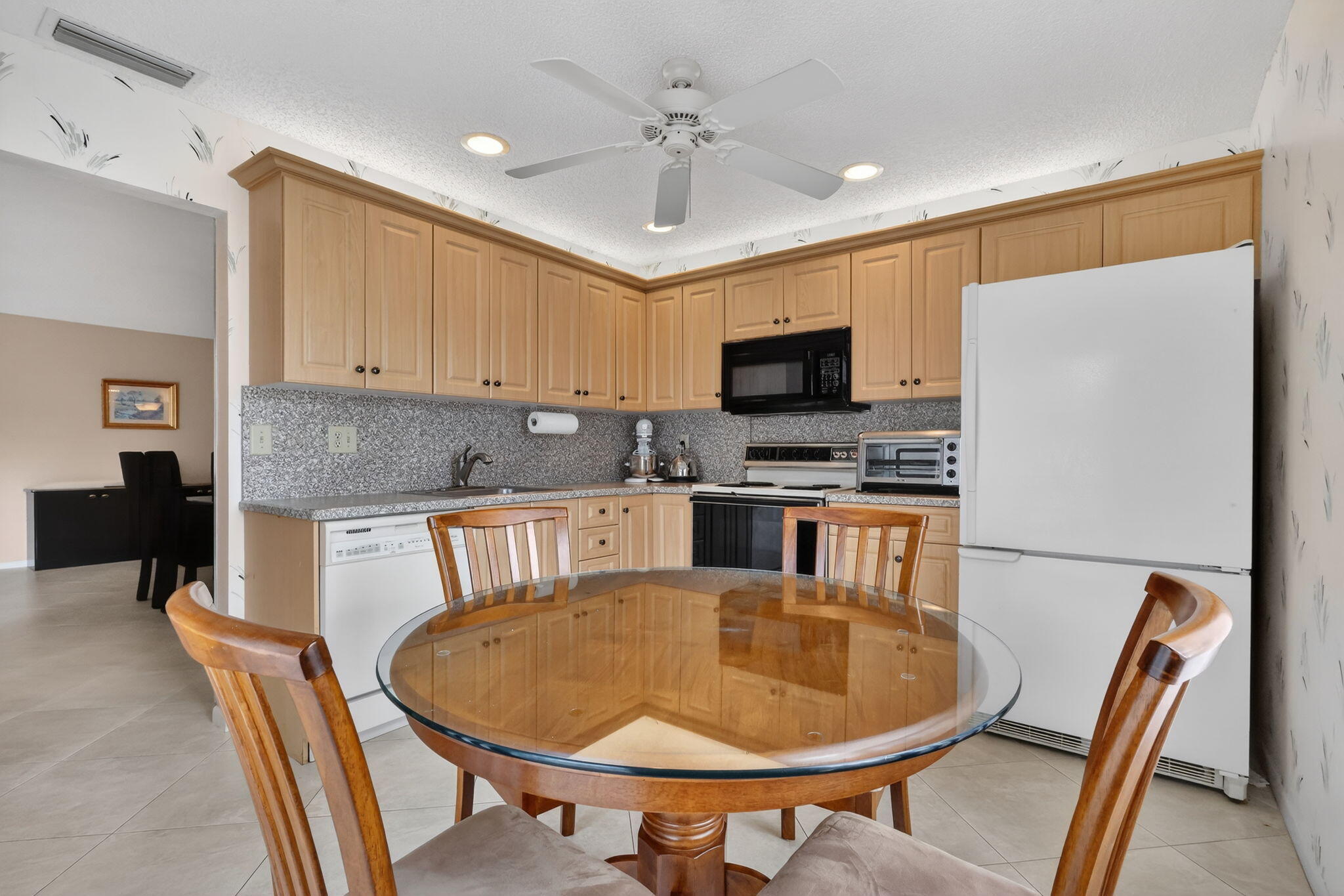 LAS VERDES (KINGS POINT 8) - Residential