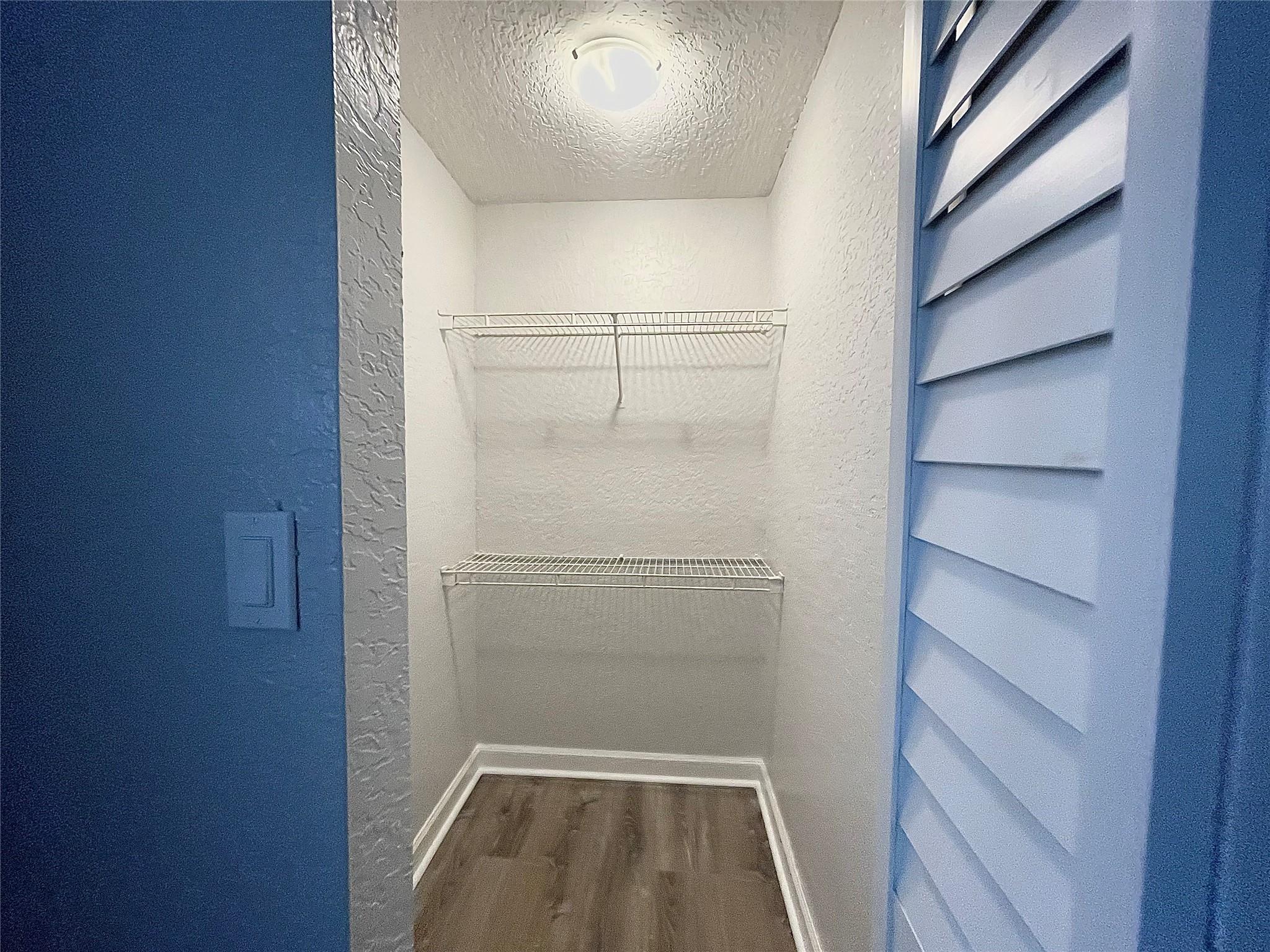 Waverly Place 2-19 D - Residential Lease