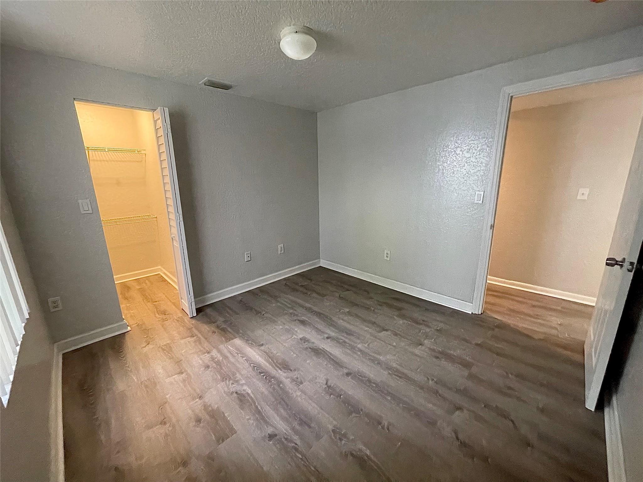 Waverly Place 2-19 D - Residential Lease