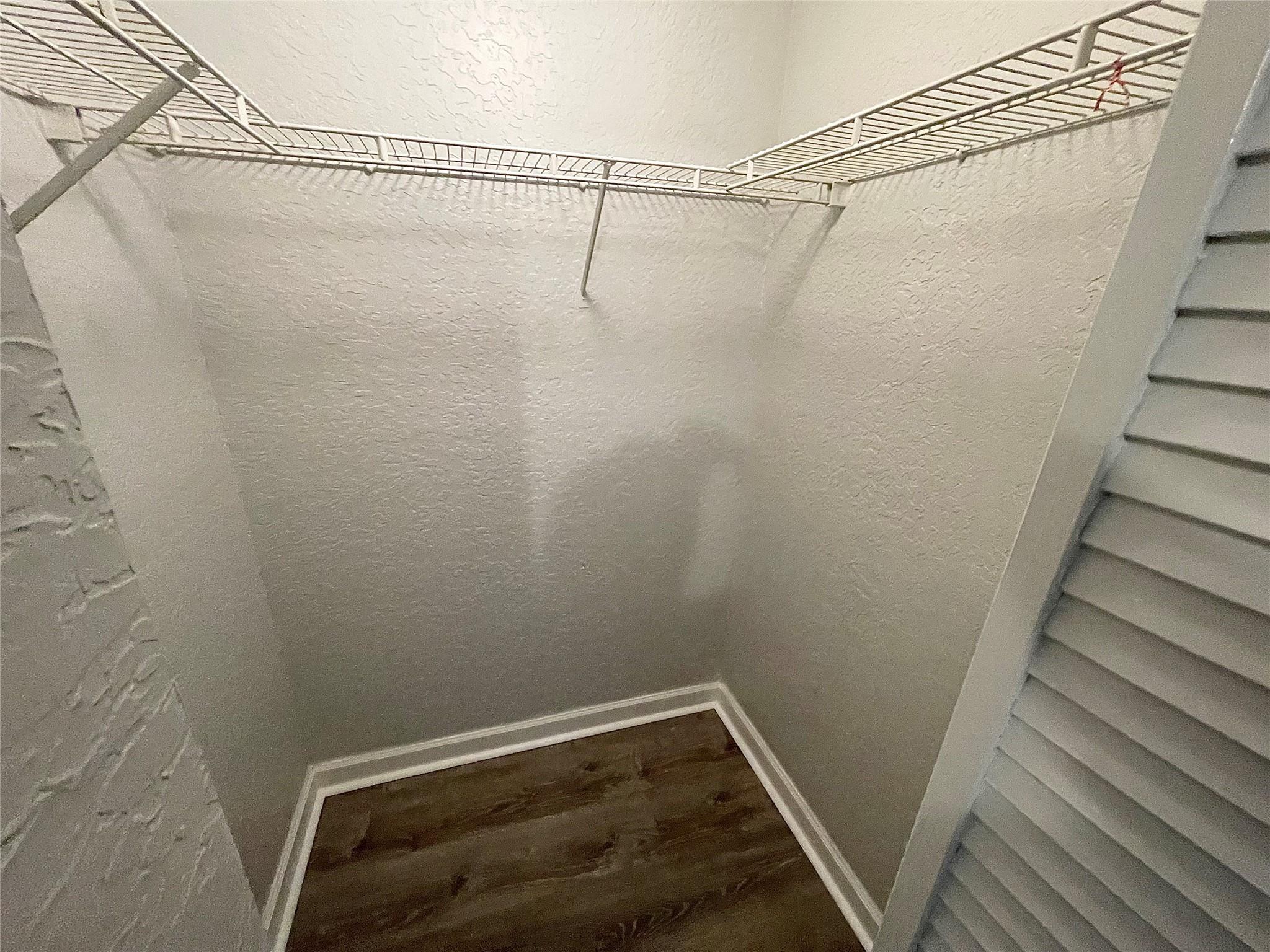Waverly Place 2-19 D - Residential Lease