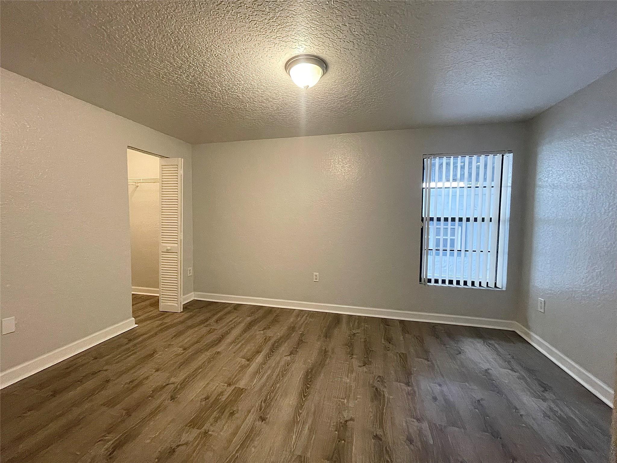 Waverly Place 2-19 D - Residential Lease