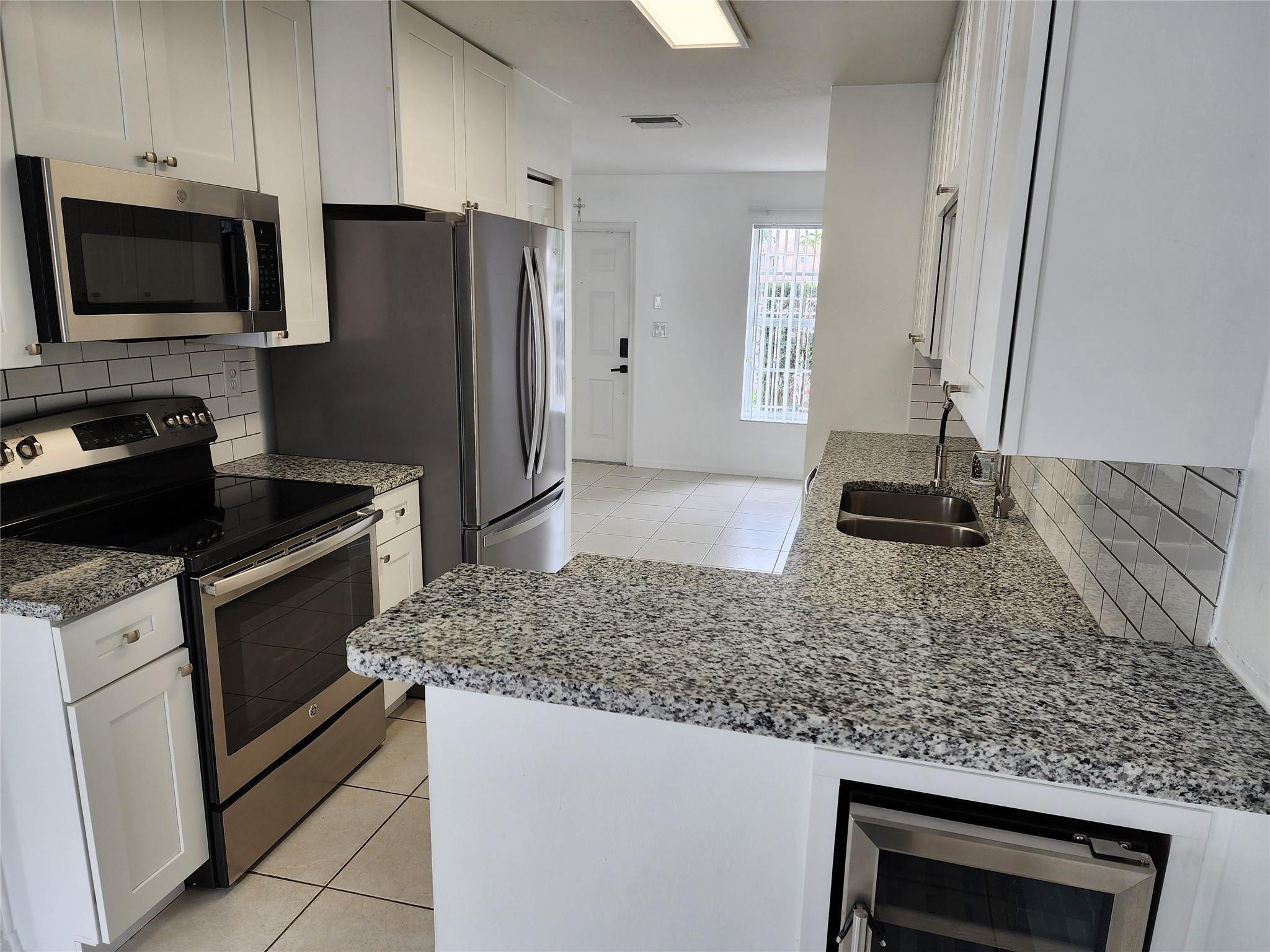 Pembroke Isles 1 - Residential Lease