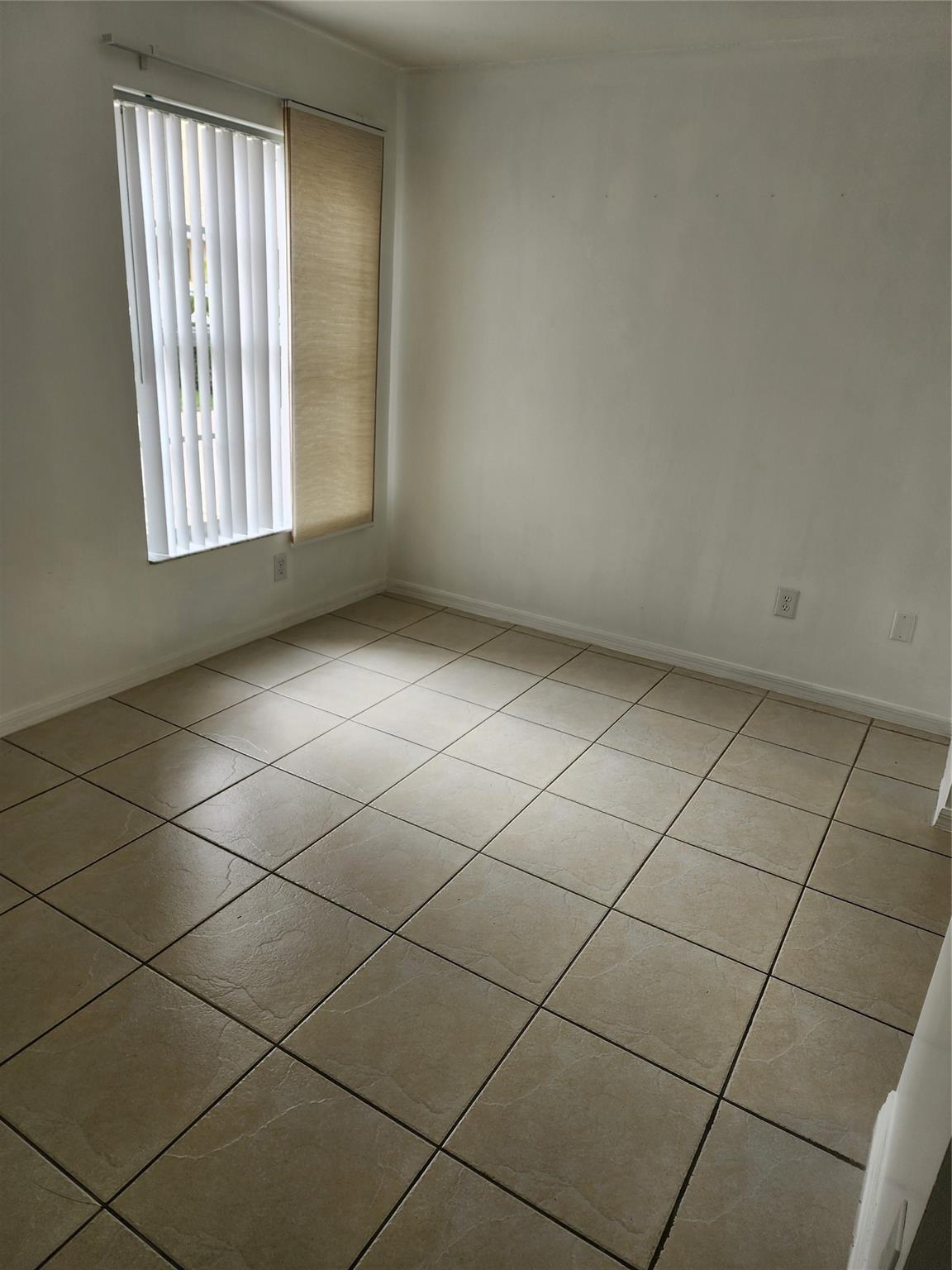 Pembroke Isles 1 - Residential Lease